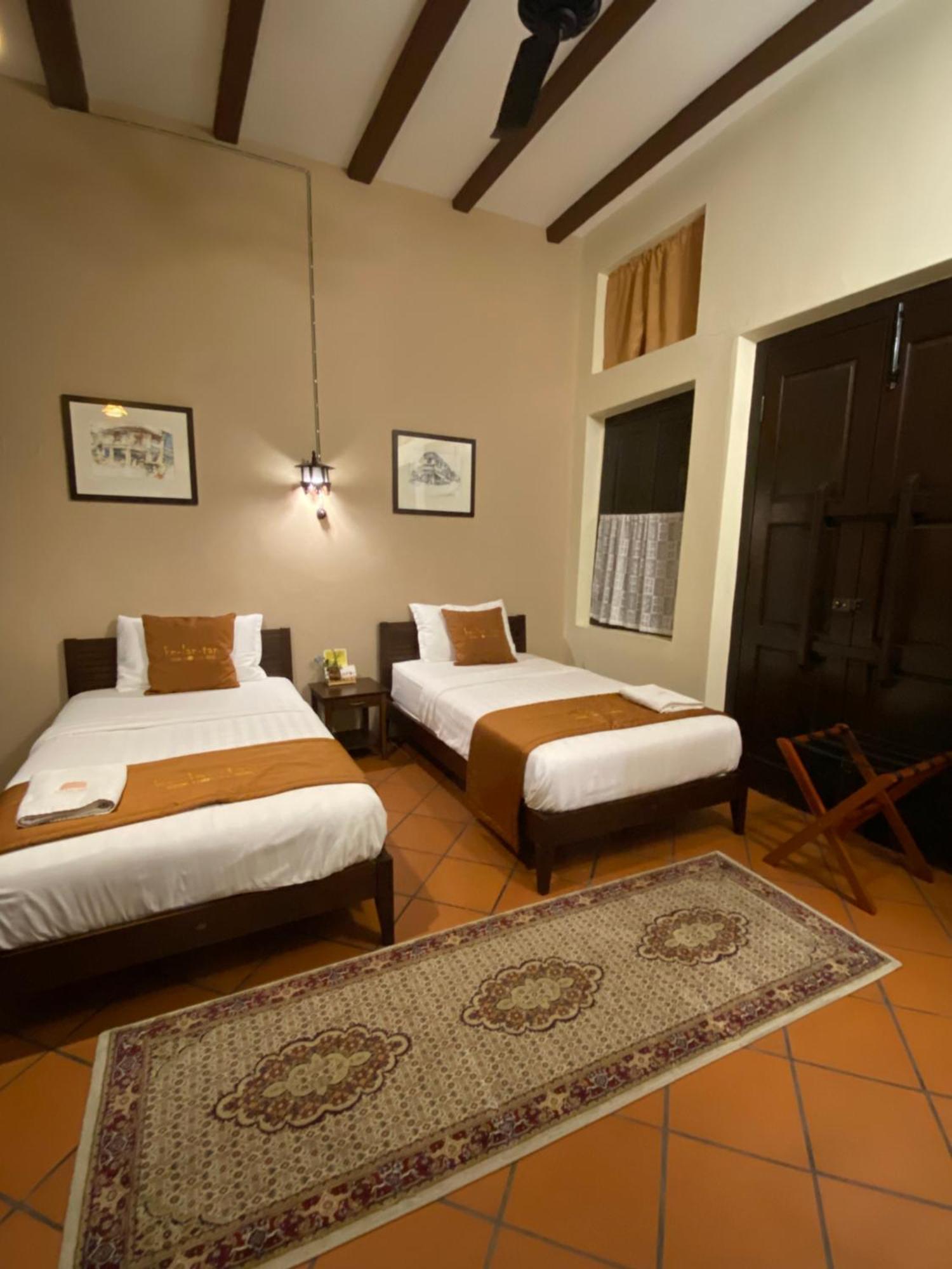 Ke-Lan-Tan House Hotell George Town Eksteriør bilde